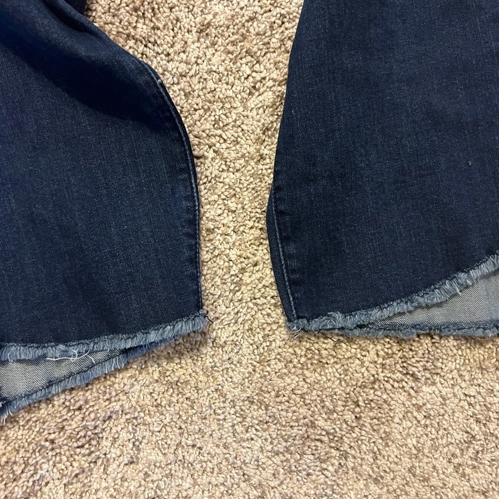 Distressed hems - Picture 2 of 5